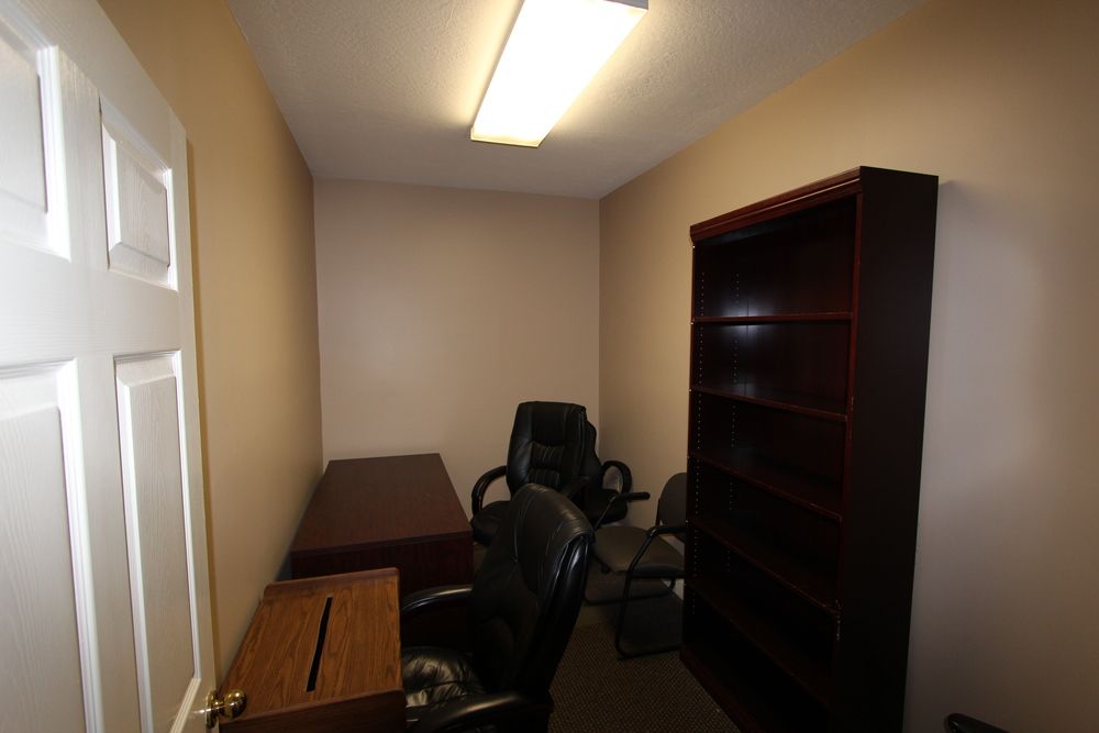Office Space For Sale/Lease: 101 Madison Plz, Hattiesburg, MS 39402